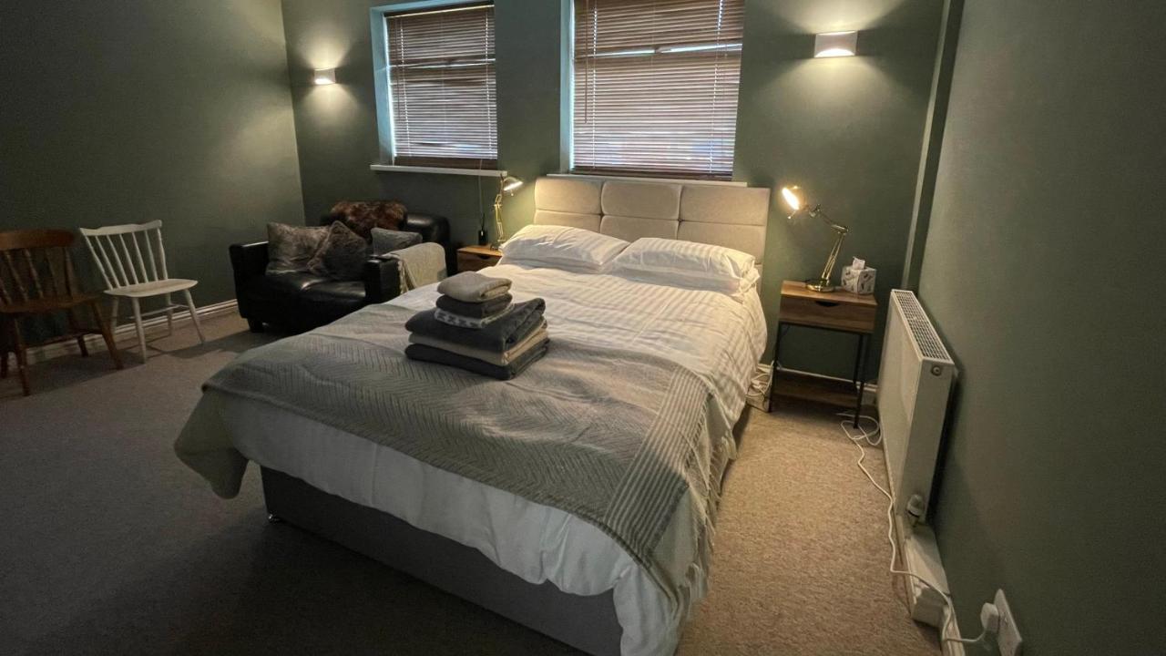 Fab Stay UK: Coastal Retreat with Secure Parking Dover Exterior photo